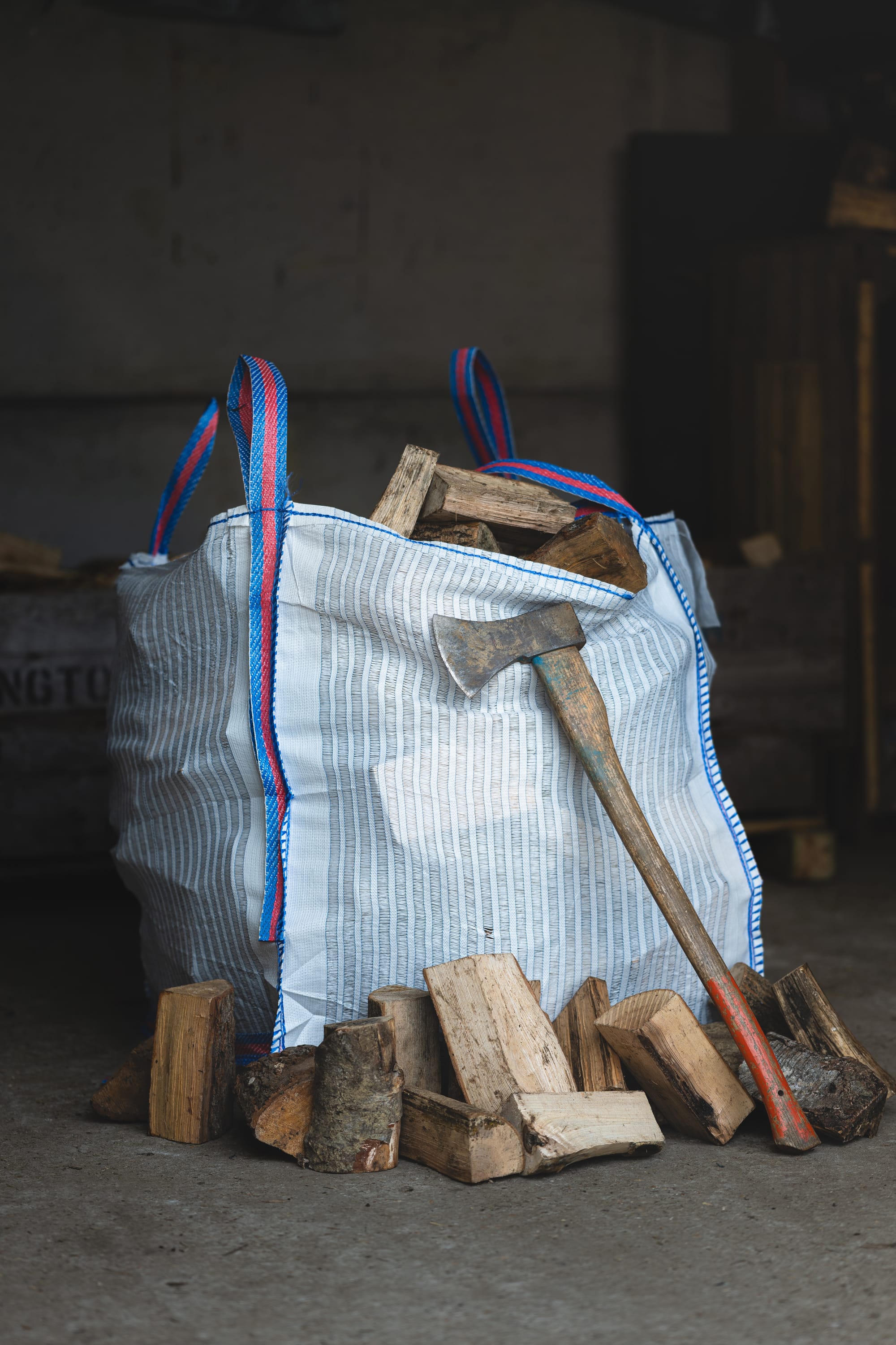 Bulk bag of hardwood seasoned logs