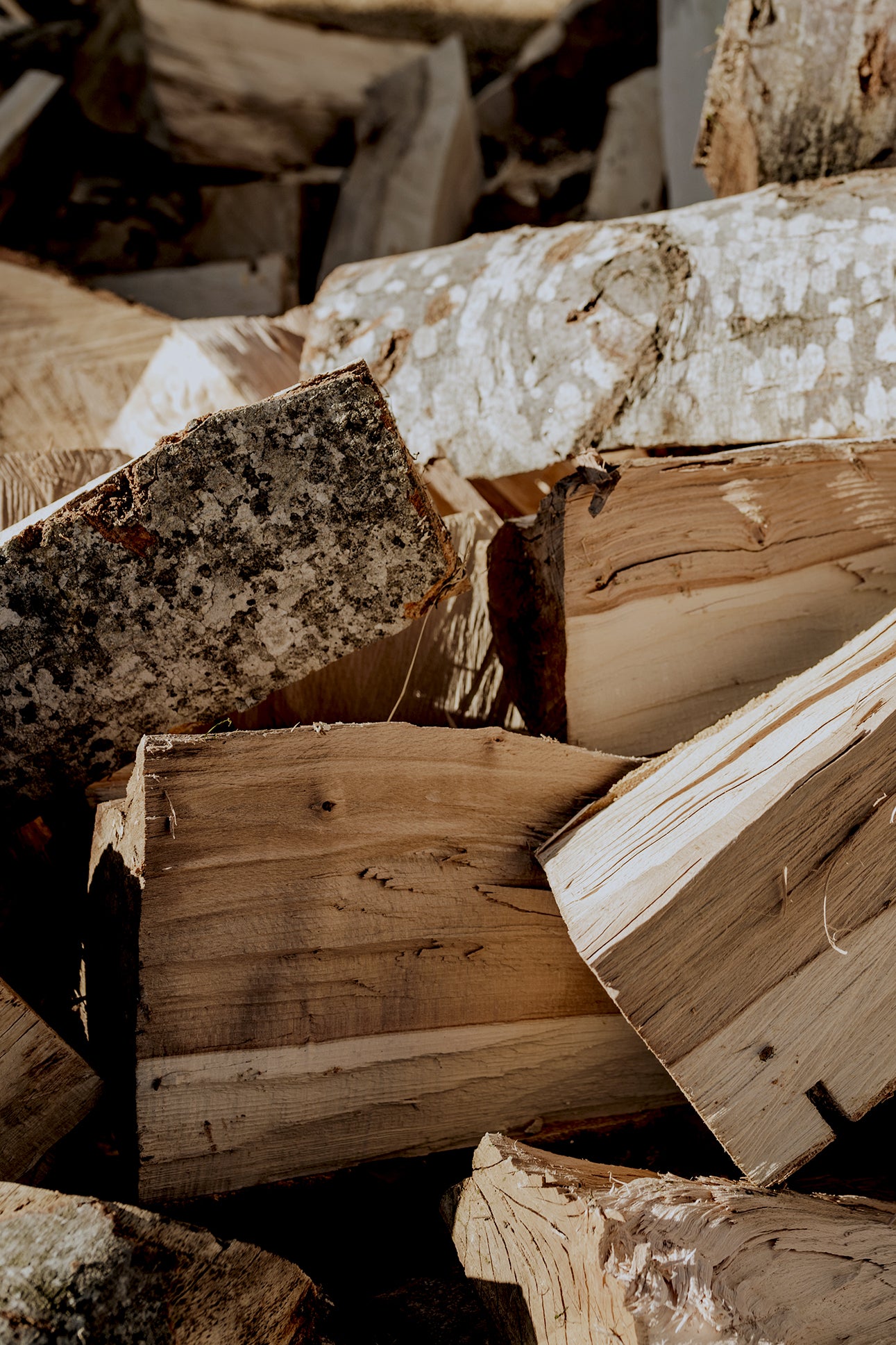 Loose loads of seasoned firewood